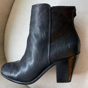 frye cameron bootie black
